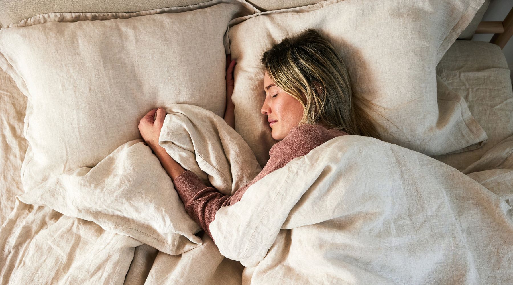 Eco Essentials: Comparing Organic Linen With Tencel, Bamboo, and Hemp Bedding